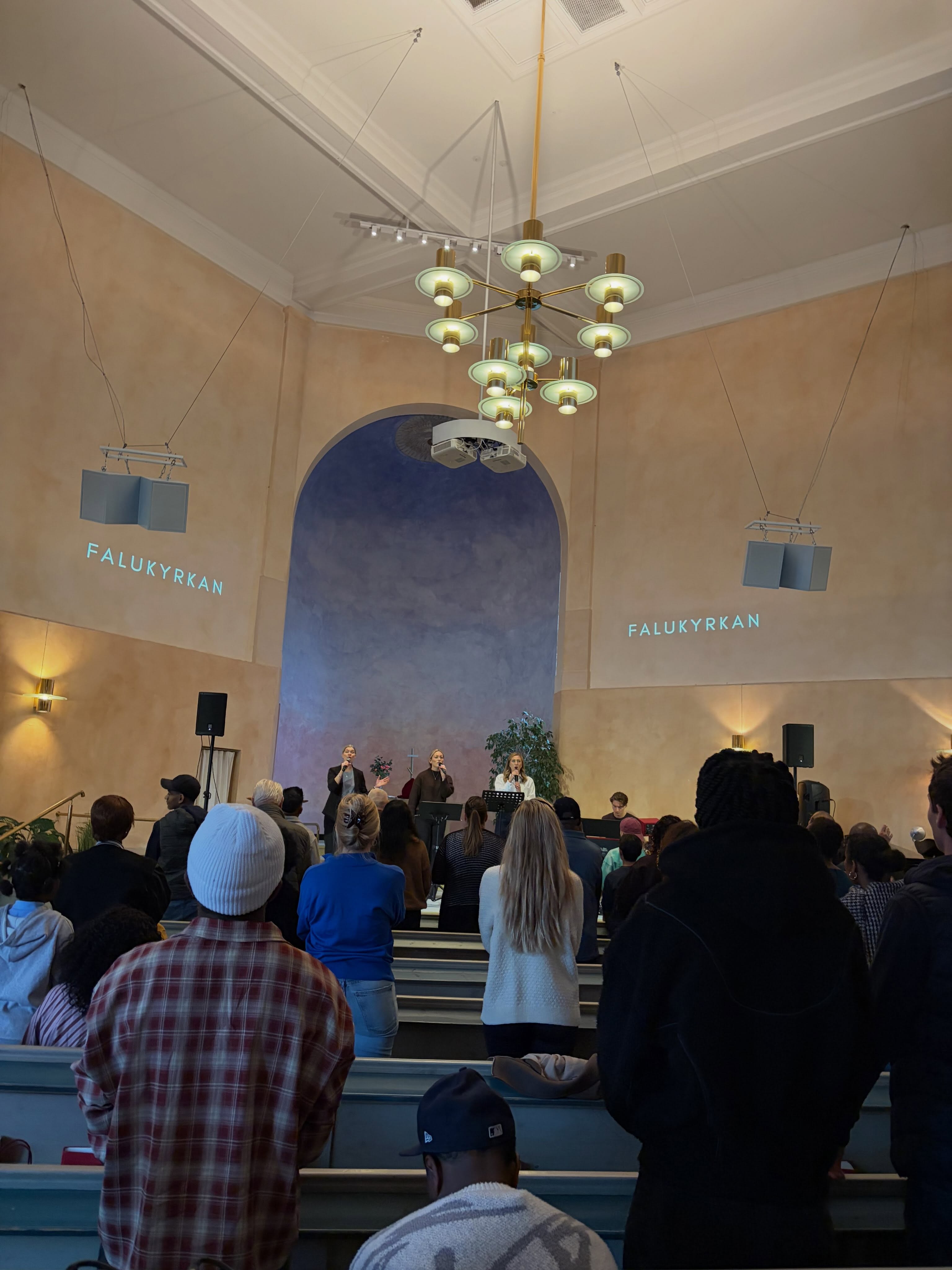 Ännu en söndag i Falukyrkan!😍
Dagen till ära serverades det bullar!
Missade du dagens predikan? Gå in på YouTube och lyssna under veckan.
Och du, vi ses igen på onsdag kl. 18 och söndag som vanligt kl. 16.😃